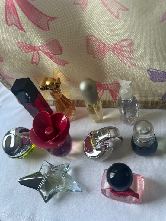 Cute.10pc Mini Perfumes. - Picture 5 of 12